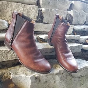 Frye Carly Zip Chelsea Cognac
